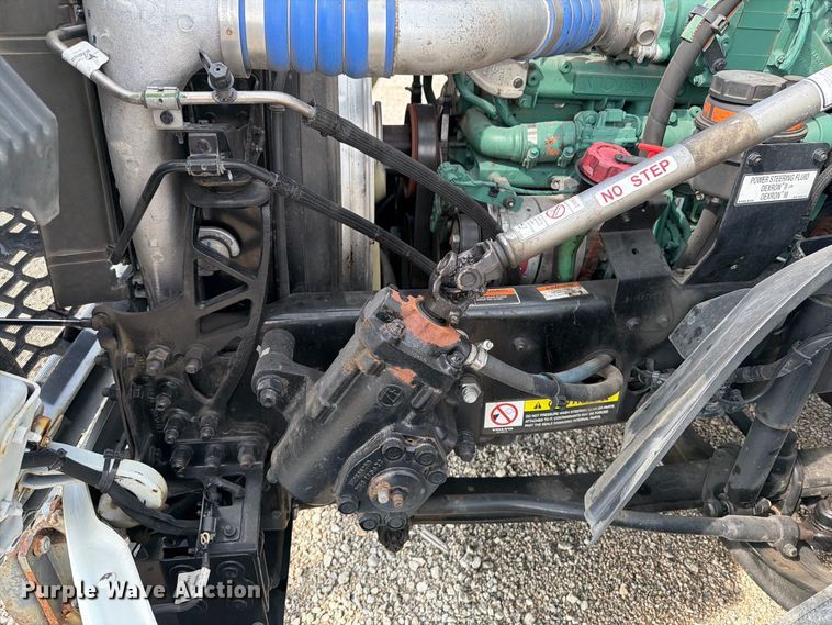 image for item YA4703 2024 Volvo VNR semi truck