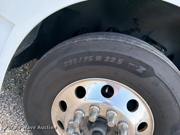image for item YA4703 2024 Volvo VNR semi truck
