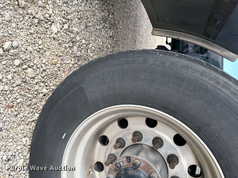image for item YA4703 2024 Volvo VNR semi truck