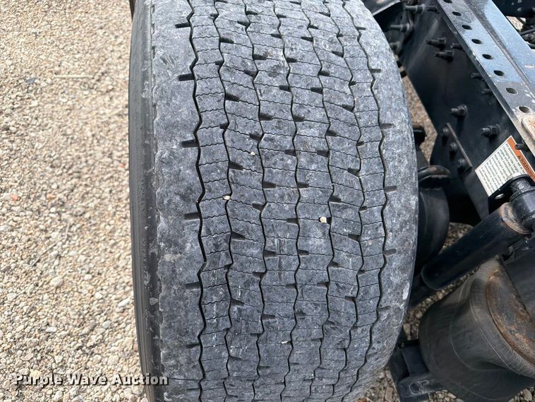 image for item YA4703 2024 Volvo VNR semi truck