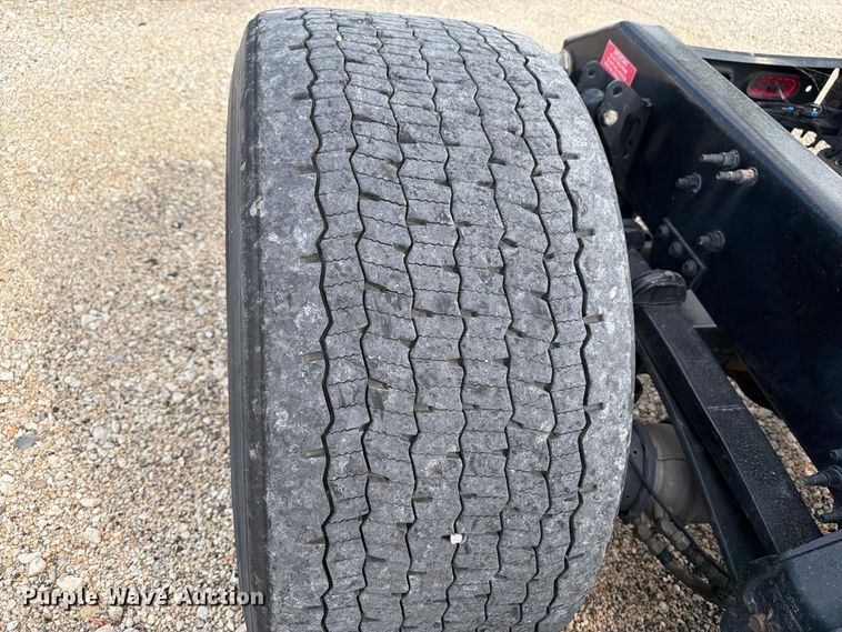 image for item YA4703 2024 Volvo VNR semi truck