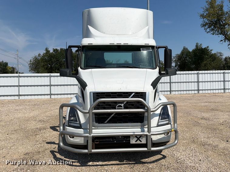 image for item YA4704 2024 Volvo VNR semi truck