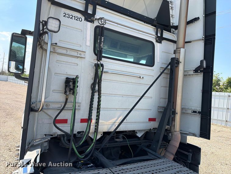 image for item YA4704 2024 Volvo VNR semi truck