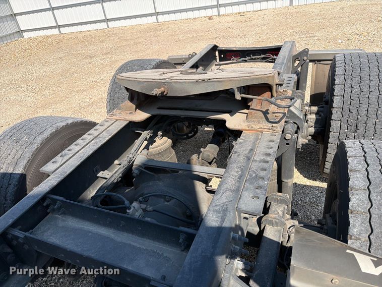 image for item YA4704 2024 Volvo VNR semi truck