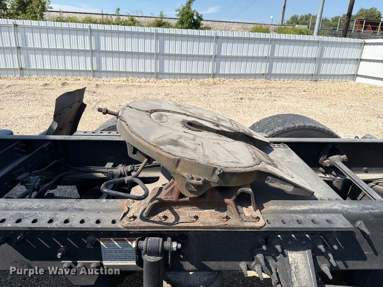 image for item YA4704 2024 Volvo VNR semi truck