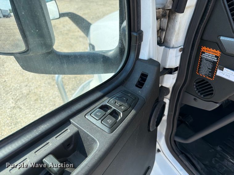 image for item YA4704 2024 Volvo VNR semi truck