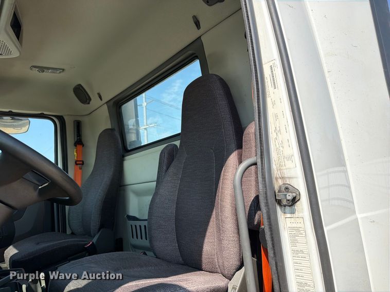 image for item YA4704 2024 Volvo VNR semi truck