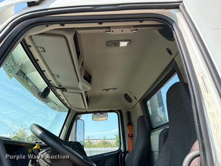 image for item YA4704 2024 Volvo VNR semi truck