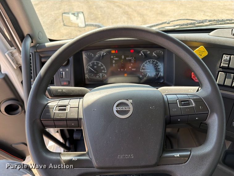 image for item YA4704 2024 Volvo VNR semi truck