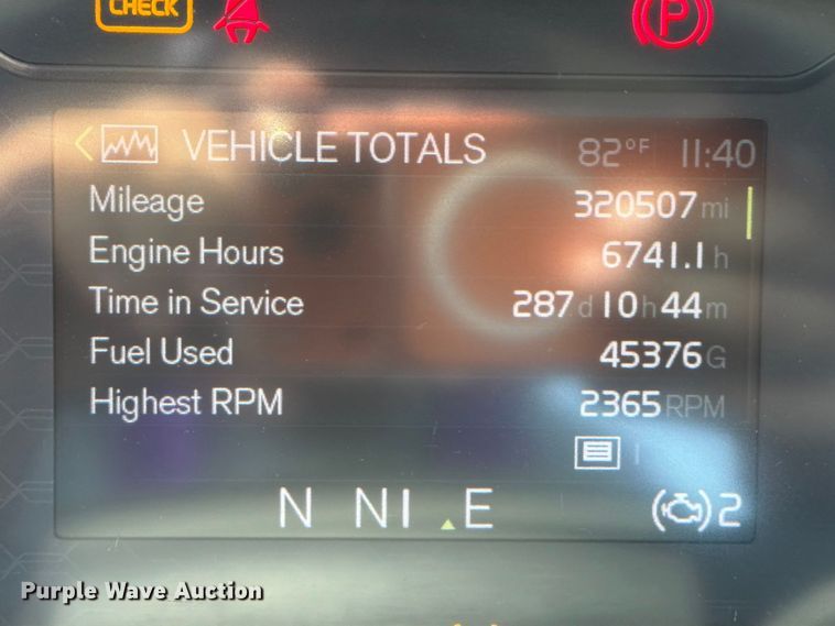 image for item YA4704 2024 Volvo VNR semi truck