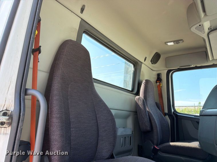 image for item YA4704 2024 Volvo VNR semi truck