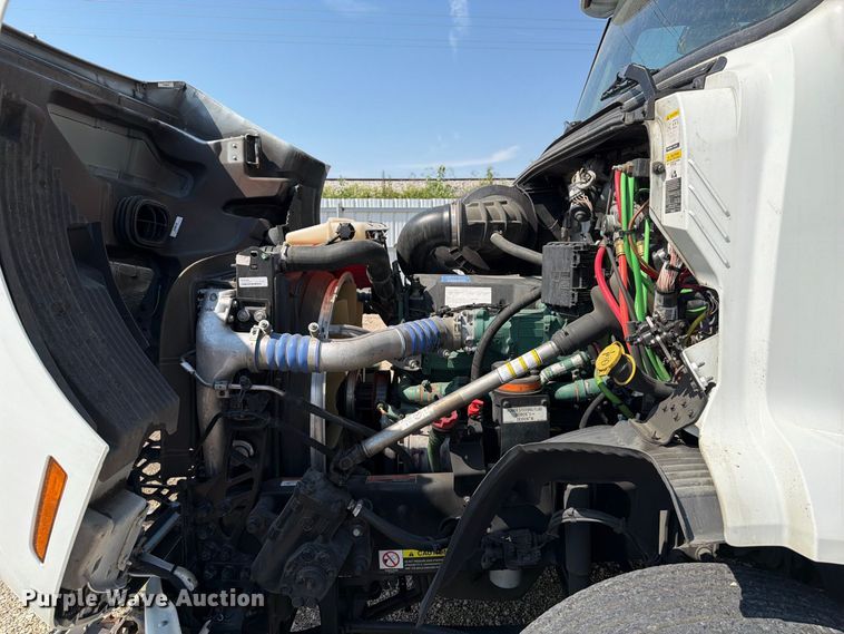image for item YA4704 2024 Volvo VNR semi truck