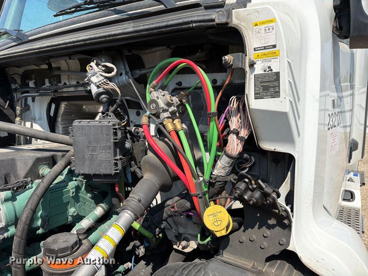 image for item YA4704 2024 Volvo VNR semi truck