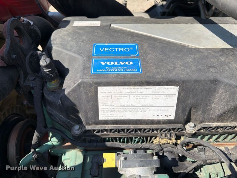 image for item YA4704 2024 Volvo VNR semi truck