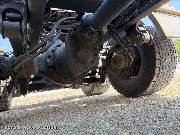 image for item YA4704 2024 Volvo VNR semi truck