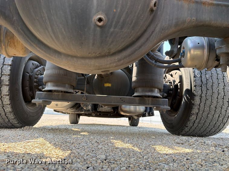 image for item YA4704 2024 Volvo VNR semi truck