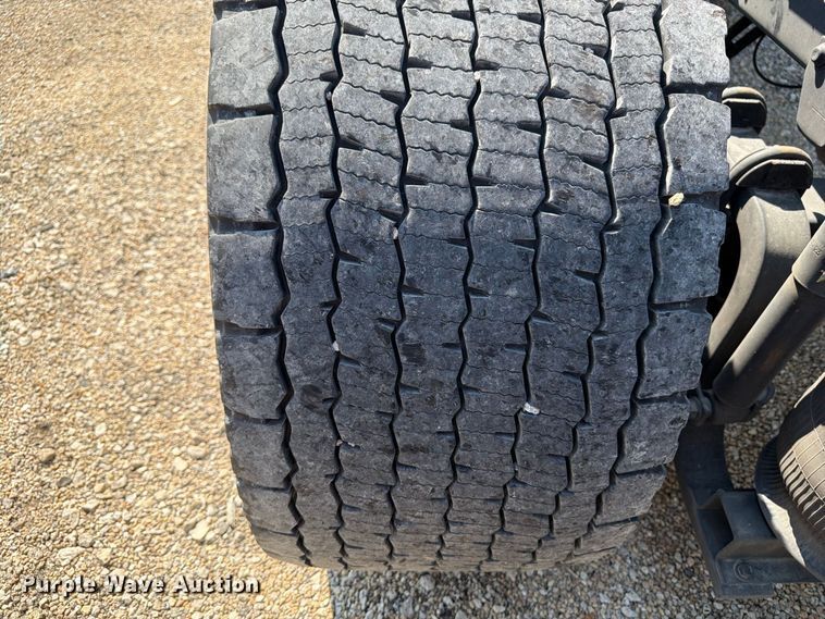 image for item YA4704 2024 Volvo VNR semi truck