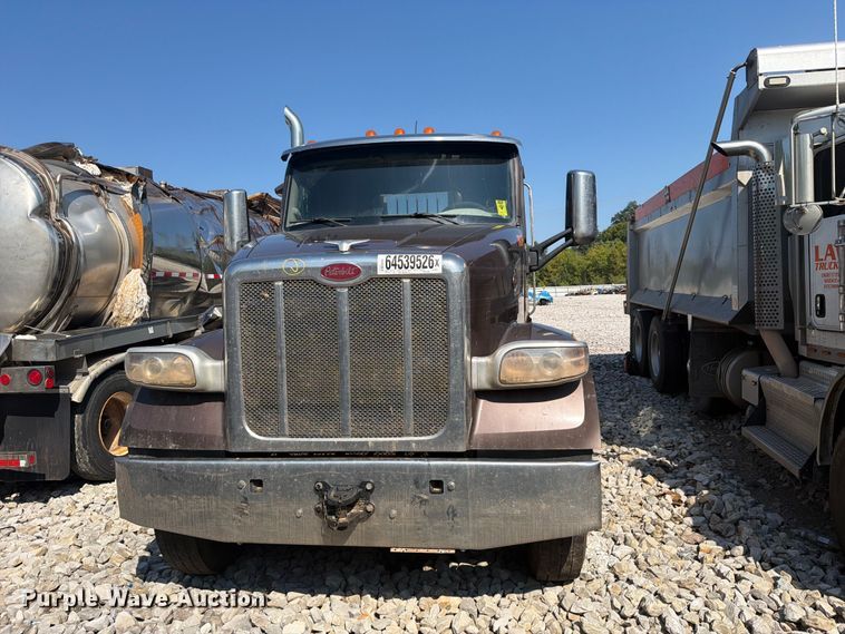 image for item YA4709 2019 Peterbilt 567 semi truck