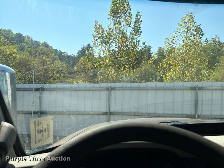 image for item YA4709 2019 Peterbilt 567 semi truck