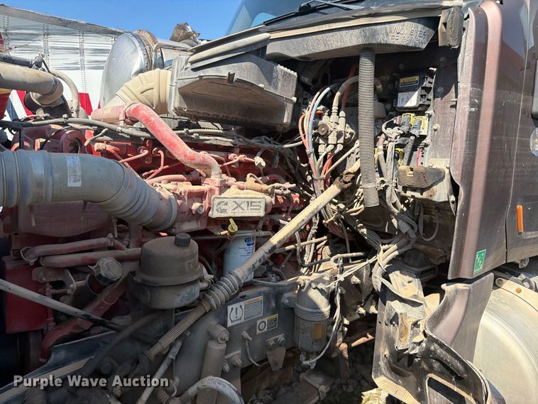 image for item YA4709 2019 Peterbilt 567 semi truck