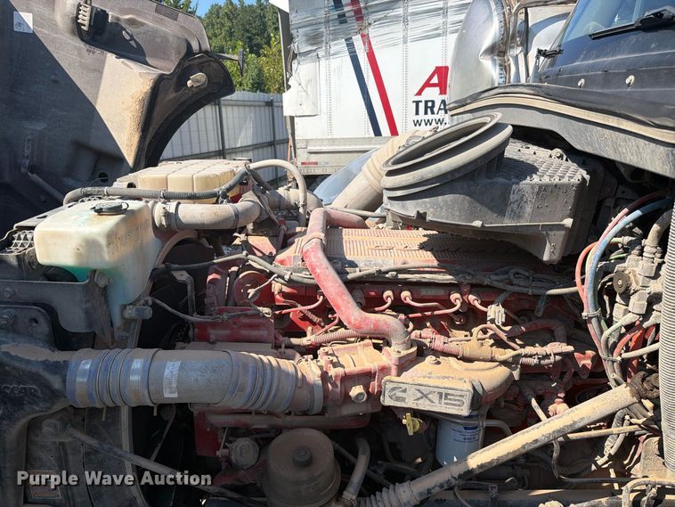image for item YA4709 2019 Peterbilt 567 semi truck