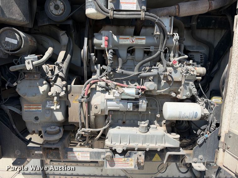image for item YA4727 2019 Utility VS2RA refrigerated van trailer