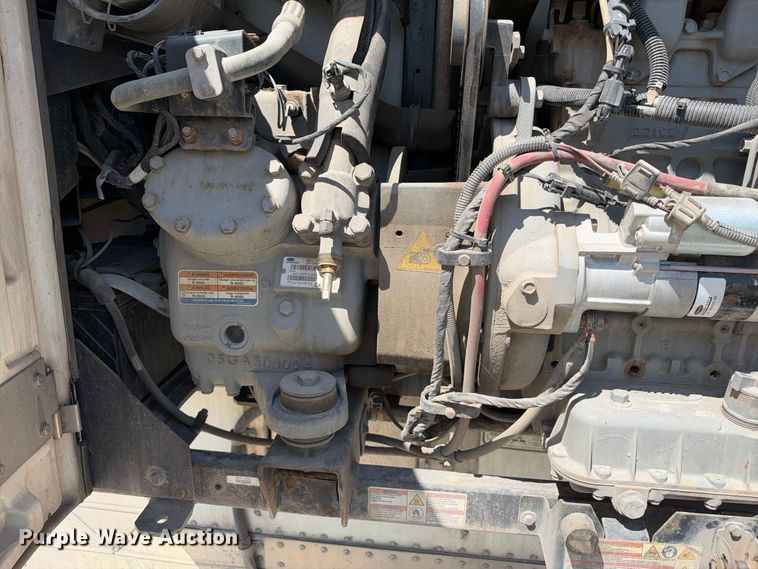 image for item YA4727 2019 Utility VS2RA refrigerated van trailer