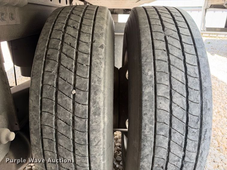image for item YA4727 2019 Utility VS2RA refrigerated van trailer