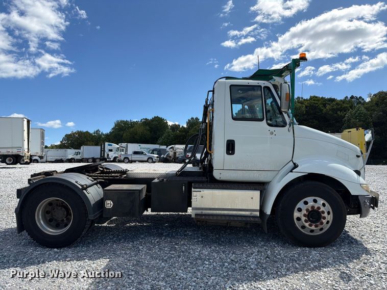 image for item YA4751 2017 International 8600SBA Truck tractor