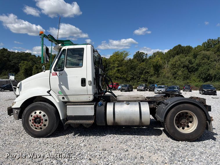 image for item YA4751 2017 International 8600SBA Truck tractor