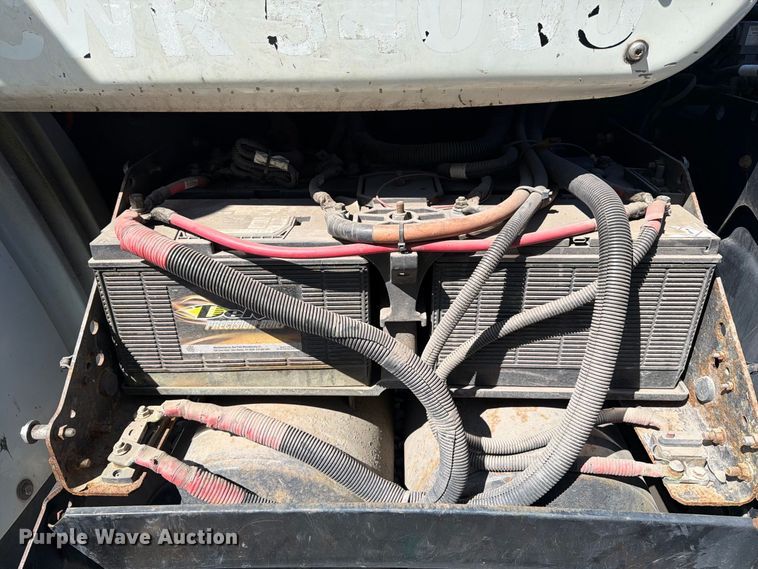 image for item YA4751 2017 International 8600SBA Truck tractor