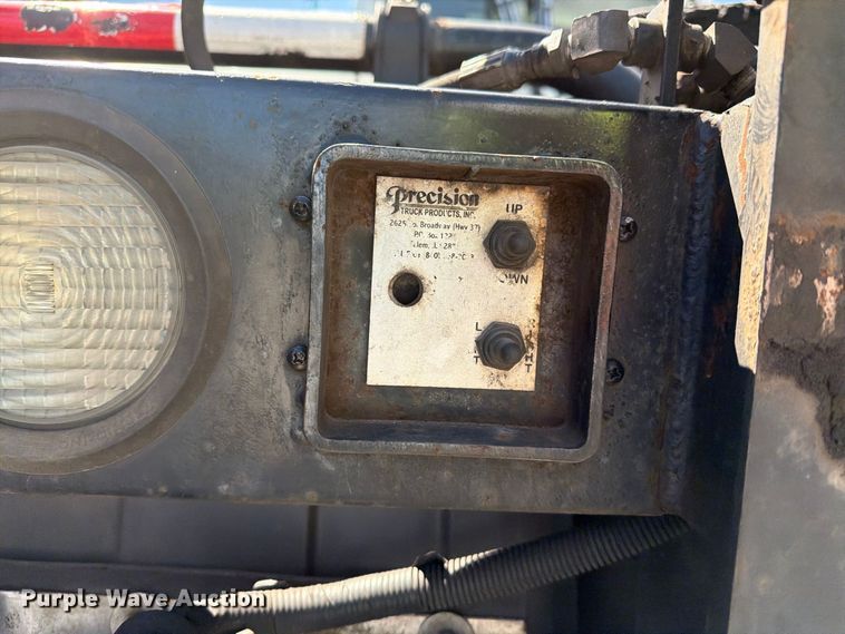 image for item YA4751 2017 International 8600SBA Truck tractor