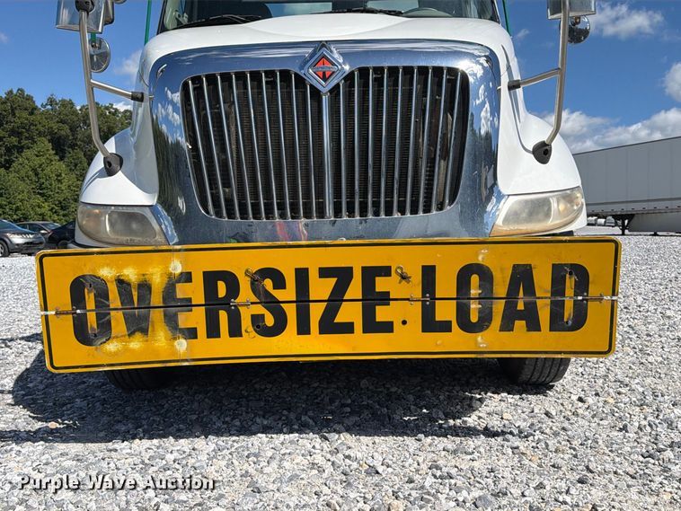 image for item YA4751 2017 International 8600SBA Truck tractor