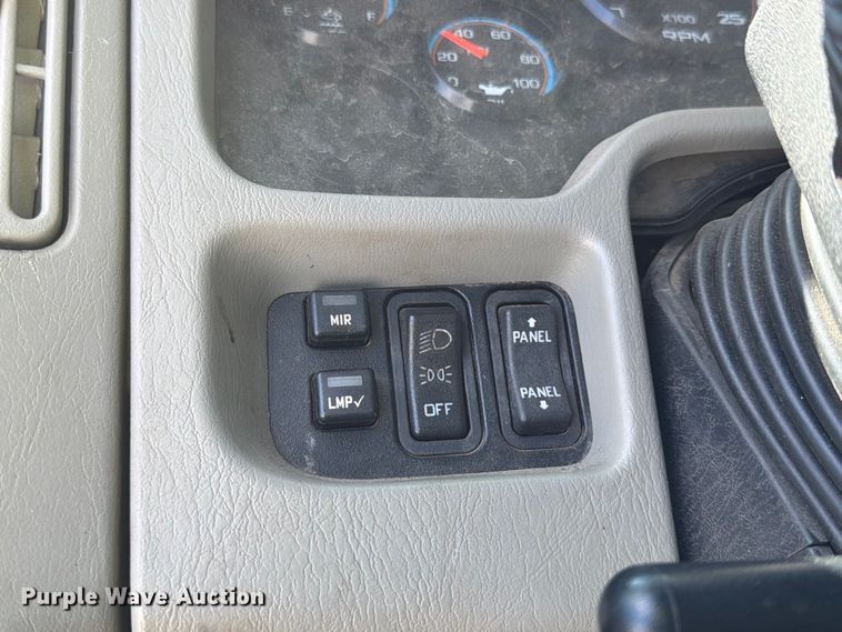 image for item YA4751 2017 International 8600SBA Truck tractor