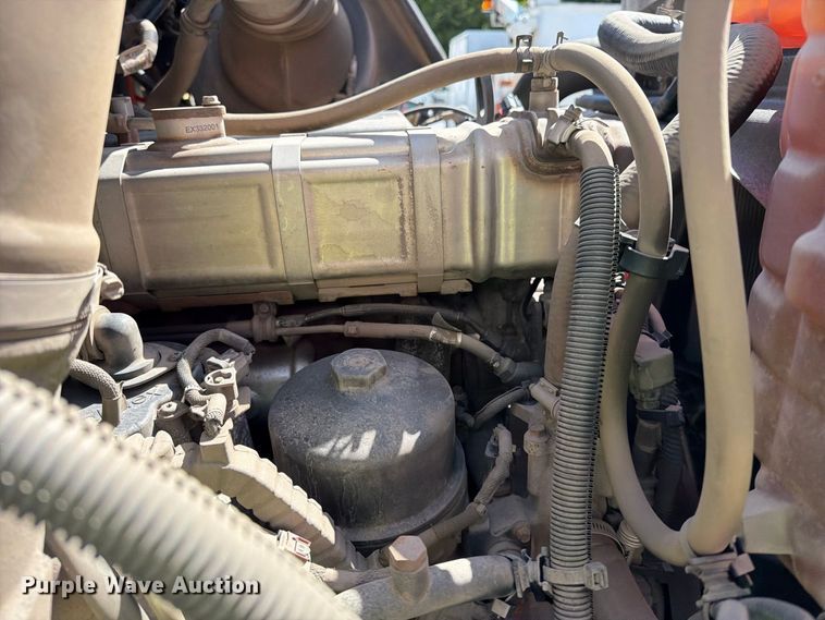 image for item YA4751 2017 International 8600SBA Truck tractor