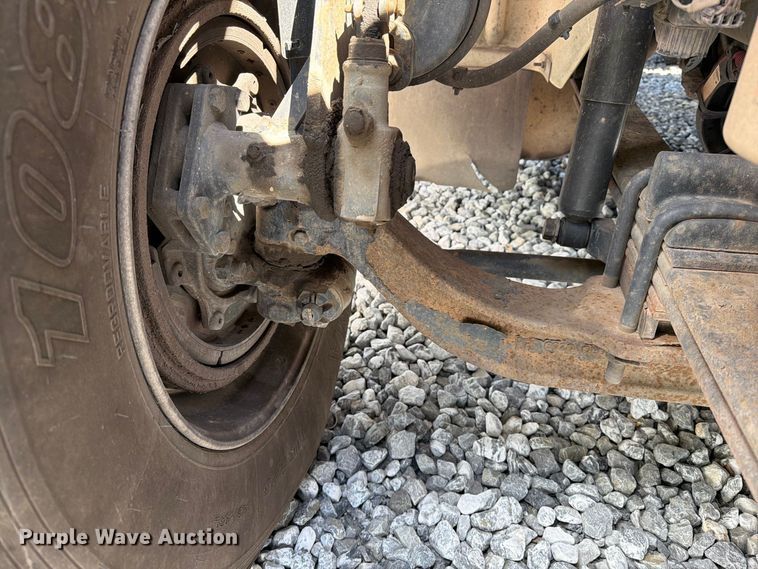image for item YA4751 2017 International 8600SBA Truck tractor