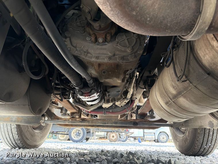 image for item YA4751 2017 International 8600SBA Truck tractor