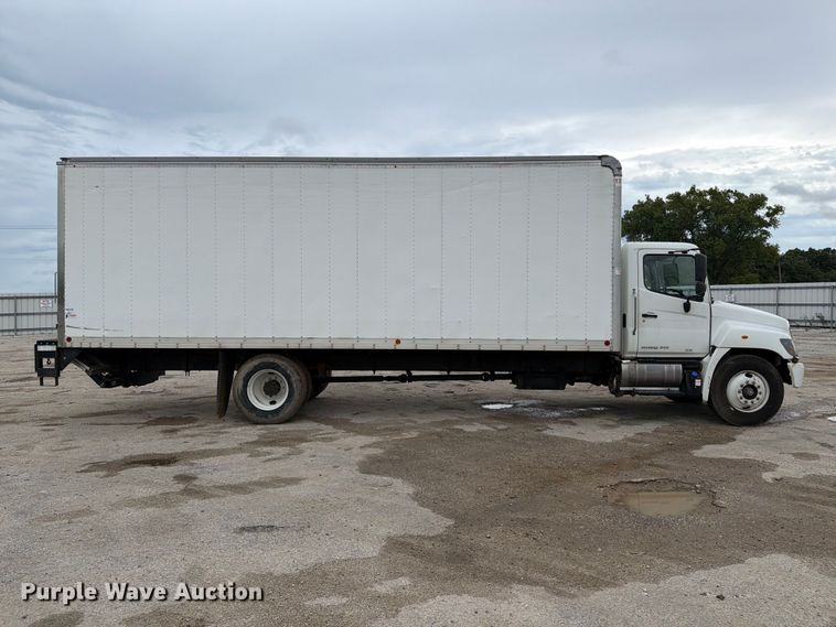 image for item YA4816 2020 Hino 268 box truck