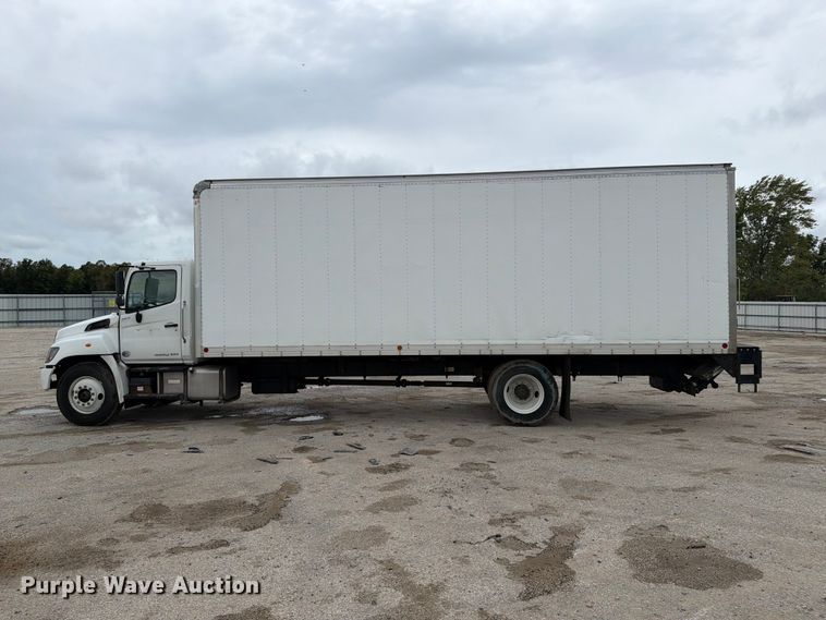 image for item YA4816 2020 Hino 268 box truck