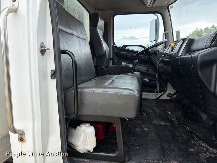 image for item YA4816 2020 Hino 268 box truck
