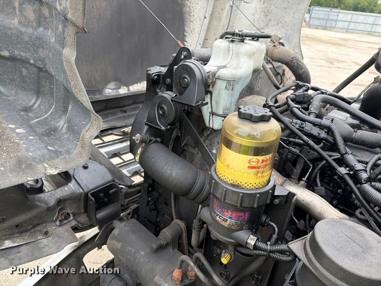 image for item YA4816 2020 Hino 268 box truck