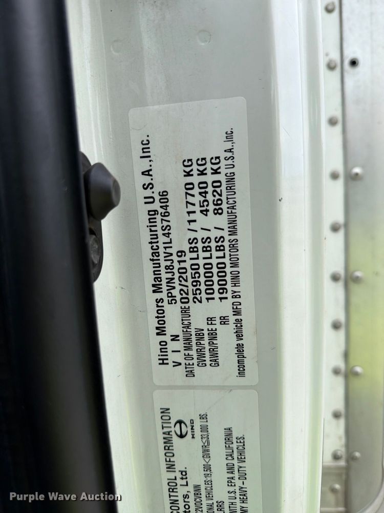 image for item YA4816 2020 Hino 268 box truck