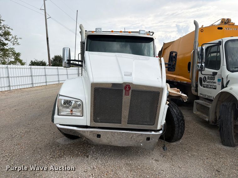 image for item YA4965 2021 Kenworth T880 rock slinger truck