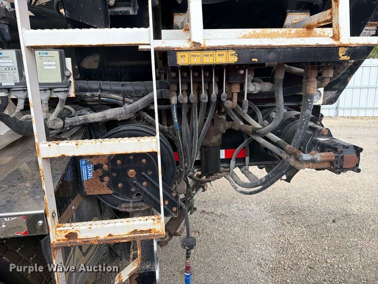 image for item YA4965 2021 Kenworth T880 rock slinger truck