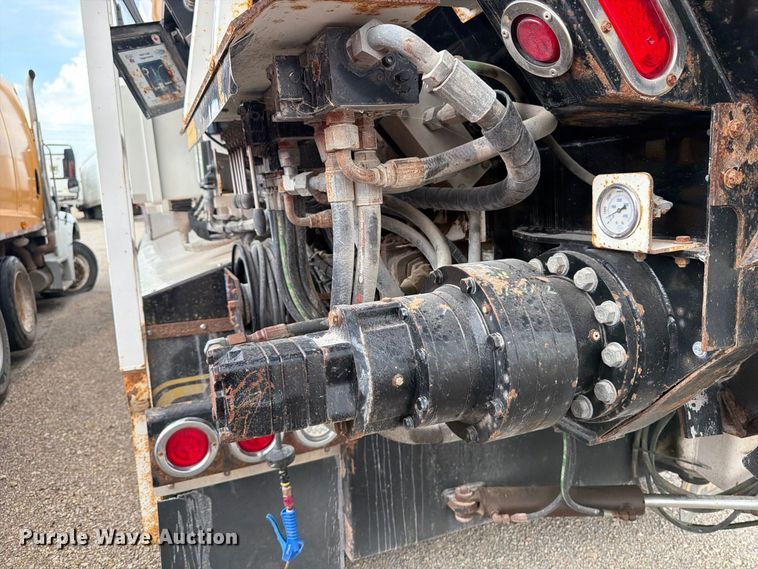 image for item YA4965 2021 Kenworth T880 rock slinger truck