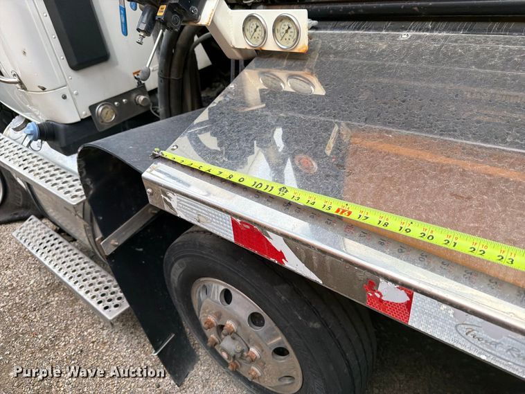 image for item YA4965 2021 Kenworth T880 rock slinger truck