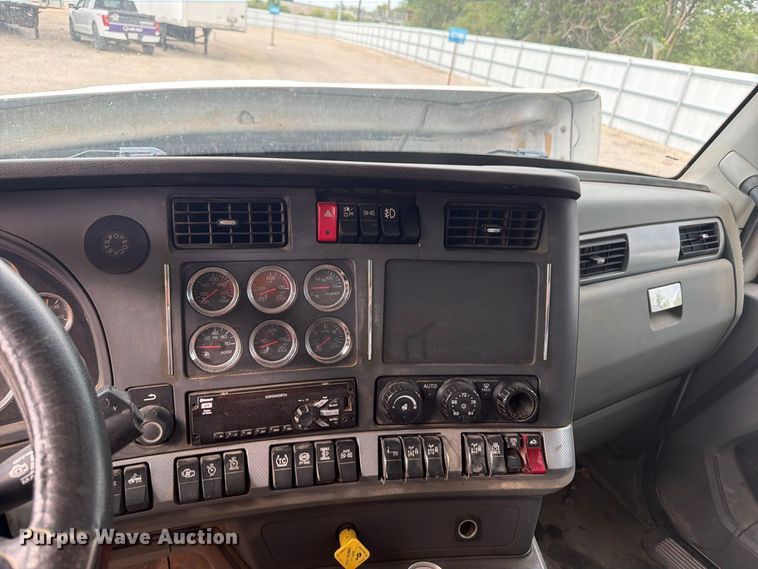 image for item YA4965 2021 Kenworth T880 rock slinger truck