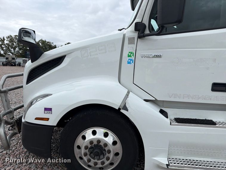 image for item YA5020 2023 Volvo VNL semi truck