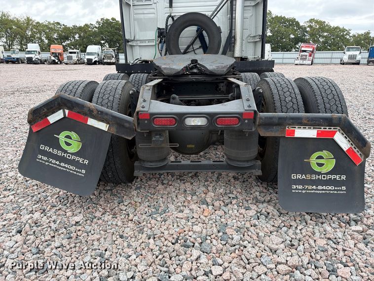 image for item YA5020 2023 Volvo VNL semi truck
