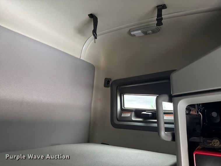 image for item YA5020 2023 Volvo VNL semi truck